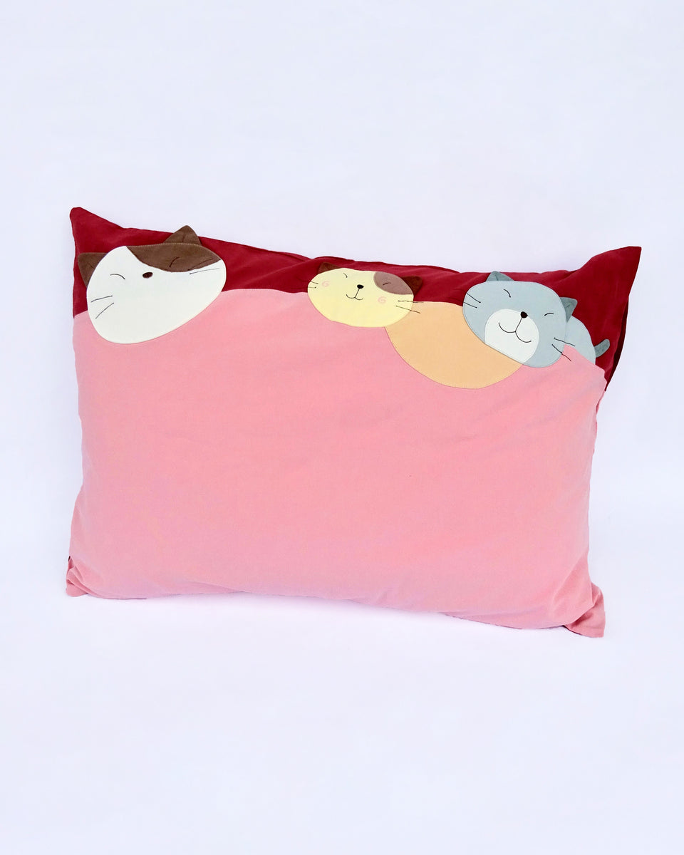 Cat Nap Pillowcase cara cats